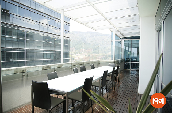 Diescinueve Cero Uno